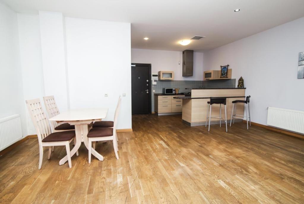 Bc Apartments Тбилиси Экстерьер фото